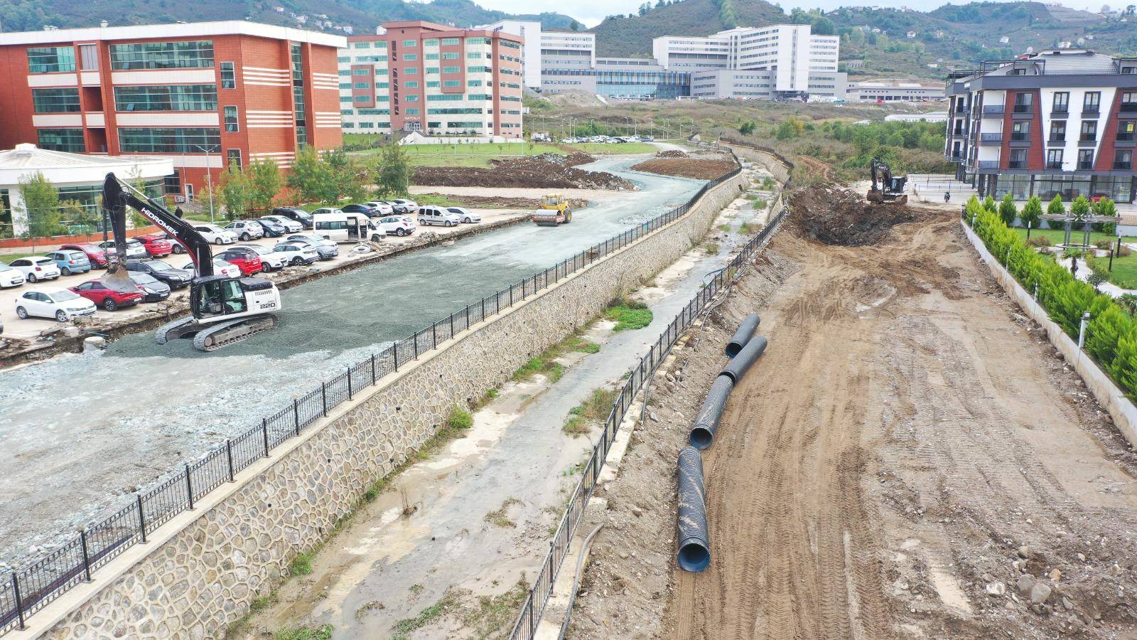 ORDU ŞEHİR HASTANESİNİN YOLUNU BÜYÜKŞEHİR YAPIYOR