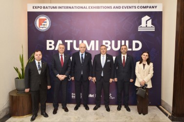 BAŞKAN KARLIBEL “BATUMİ BUİLD 2024 FUARI” AÇILIŞIŞINA KATILDI